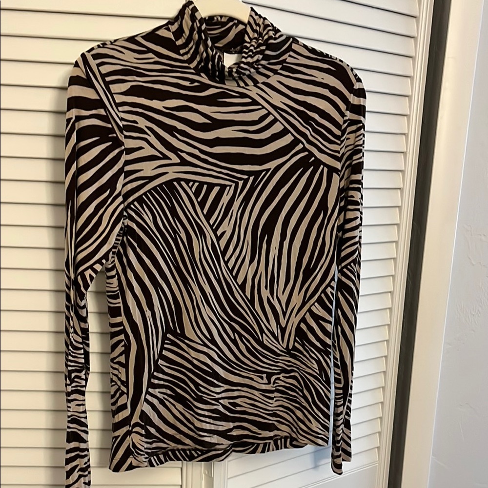 HM Animal Print Long Sleeve Top…ultra soft SZ M